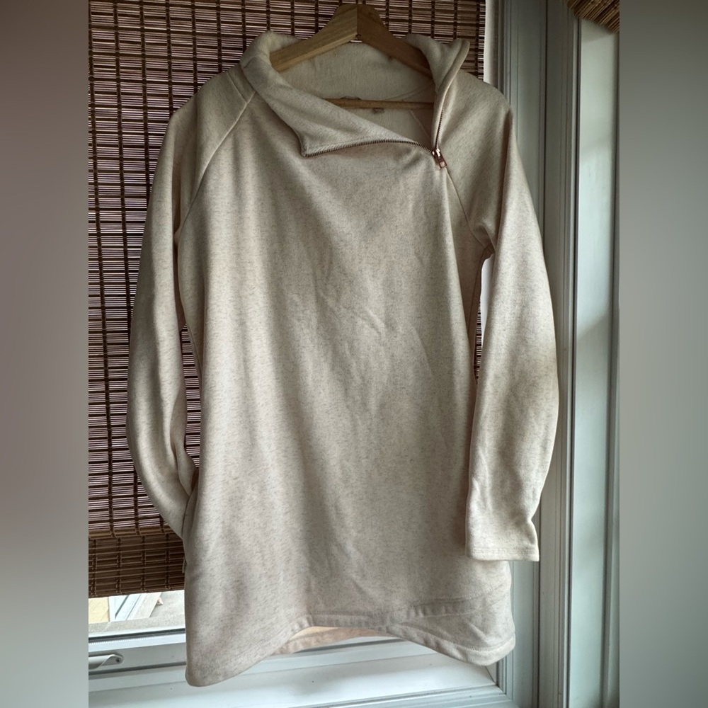 Athleta Cream Cowl Neck Sweater Sweatshirt